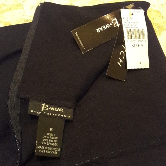 B WEAR skirt - Picture 4 of 8